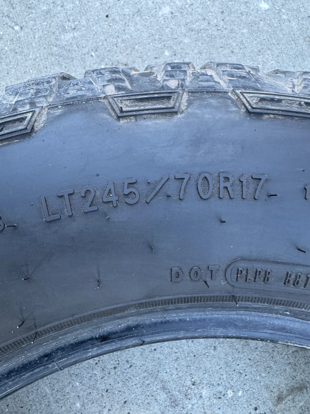 LT245/70R17 Goodyear Wrangler TrailRunner AT - photo 5