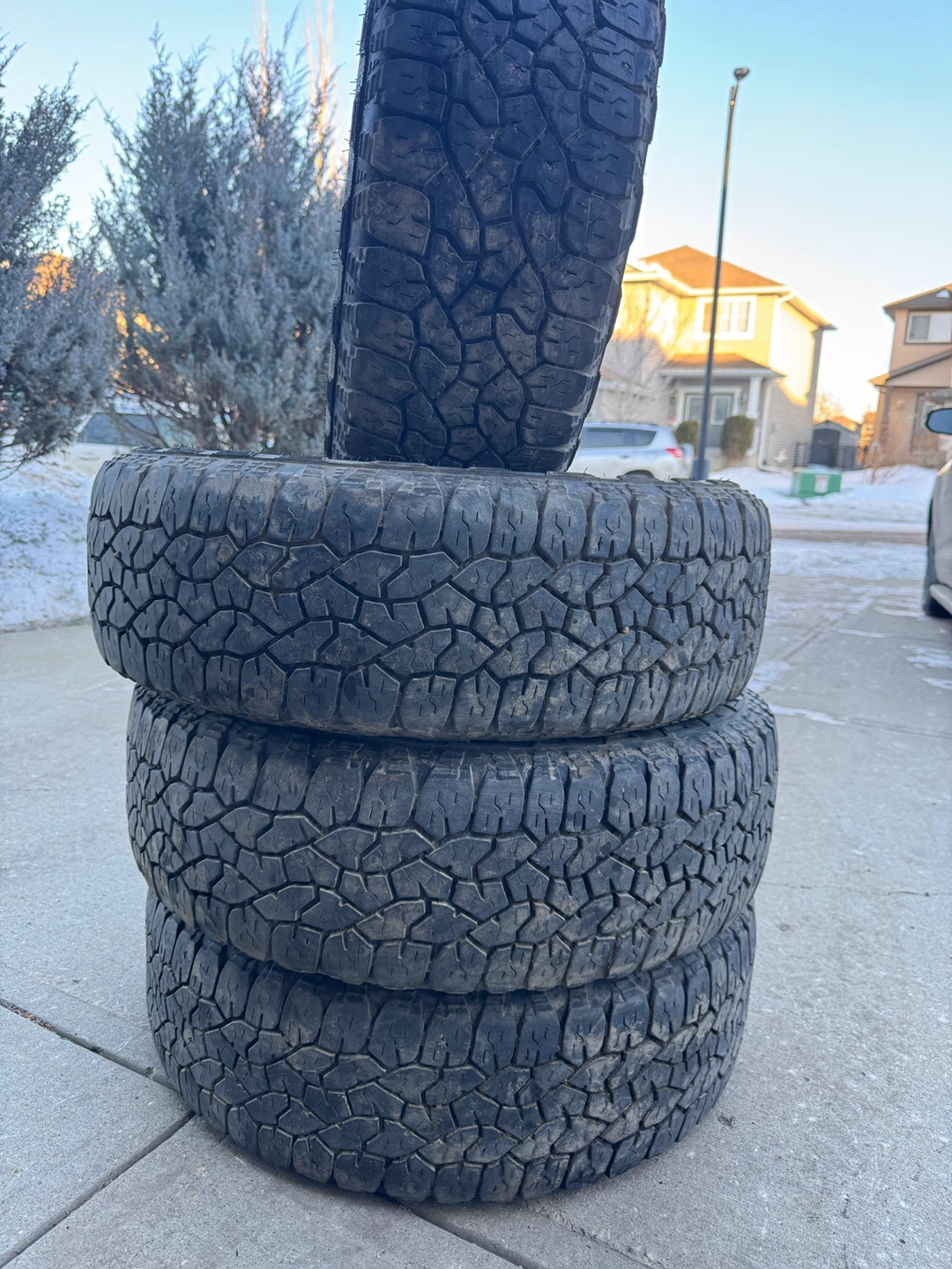LT245/70R17 Goodyear Wrangler TrailRunner AT - photo 2