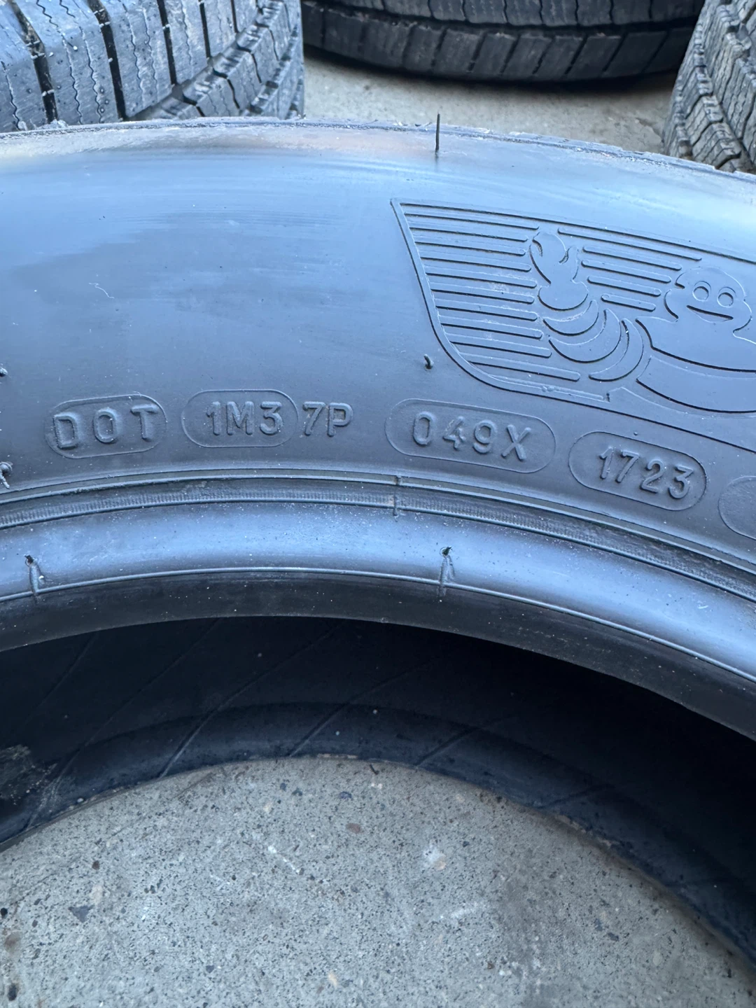 235/70R16 Michelin Defender LTX - photo 4