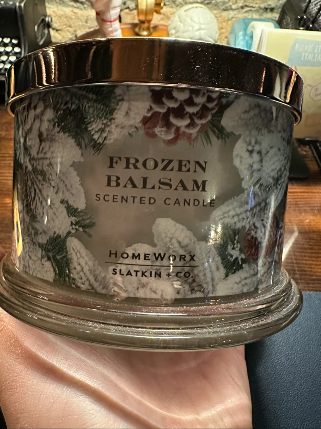 HOMEWORX 18oz Frozen Balsam Scented Candle - photo 3