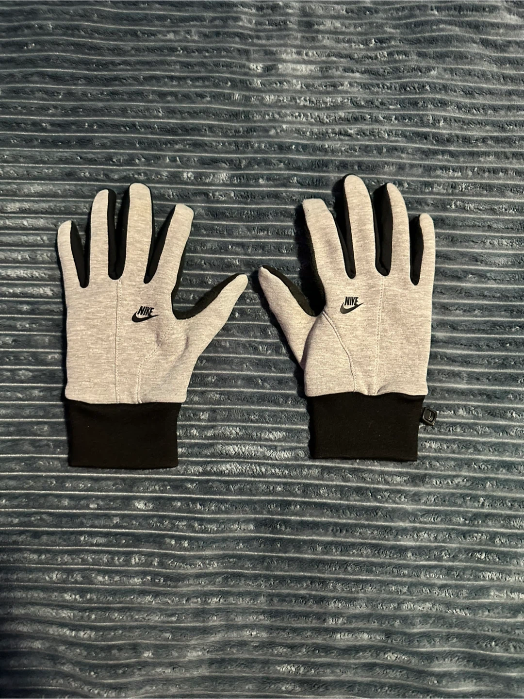 Nike Lightweight Tech Running Gloves, Size M