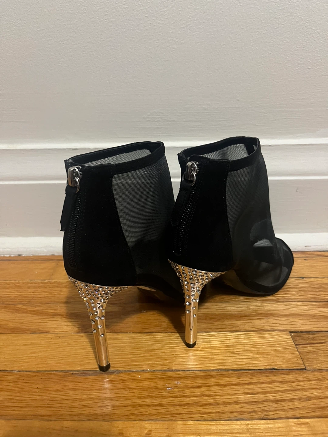 Le Chateau Black Mesh Booties - Size 8 - photo 2