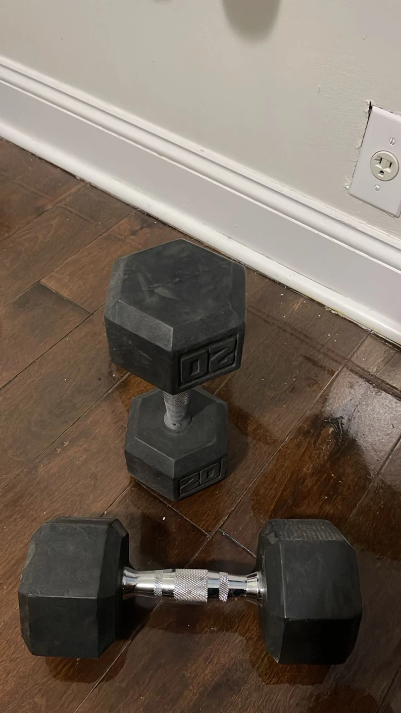 Must Go Pair of 20lb Dumbbells $25 - photo 2