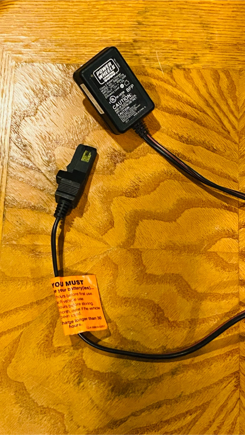 Power Wheels Battery & Charger - photo 2