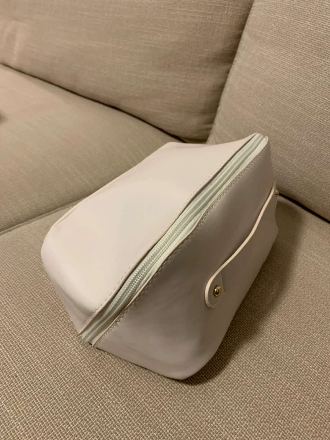 Off White Cosmetic/Travel Pouch