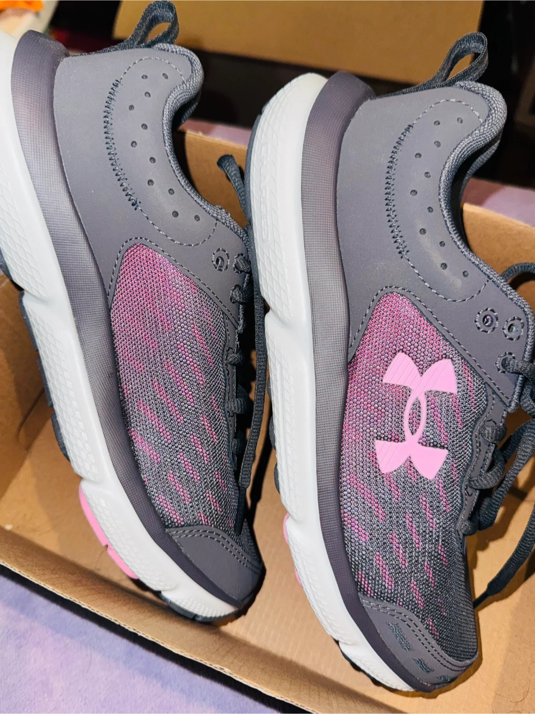 Under Armour Charged Assert 9 Grey/Pink Shoes size 6 - photo 5