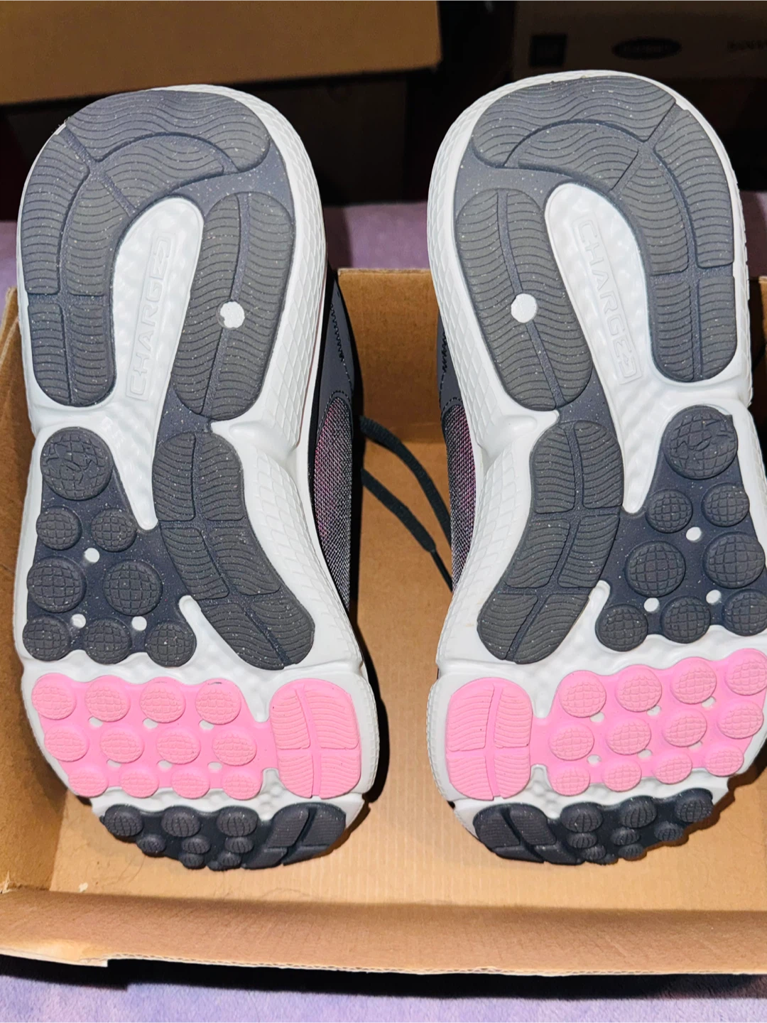 Under Armour Charged Assert 9 Grey/Pink Shoes size 6 - photo 4