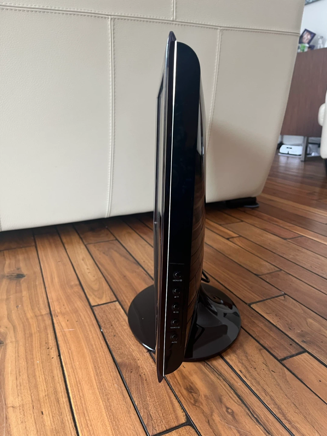 Samsung SyncMaster 720n LCD Monitor - photo 3