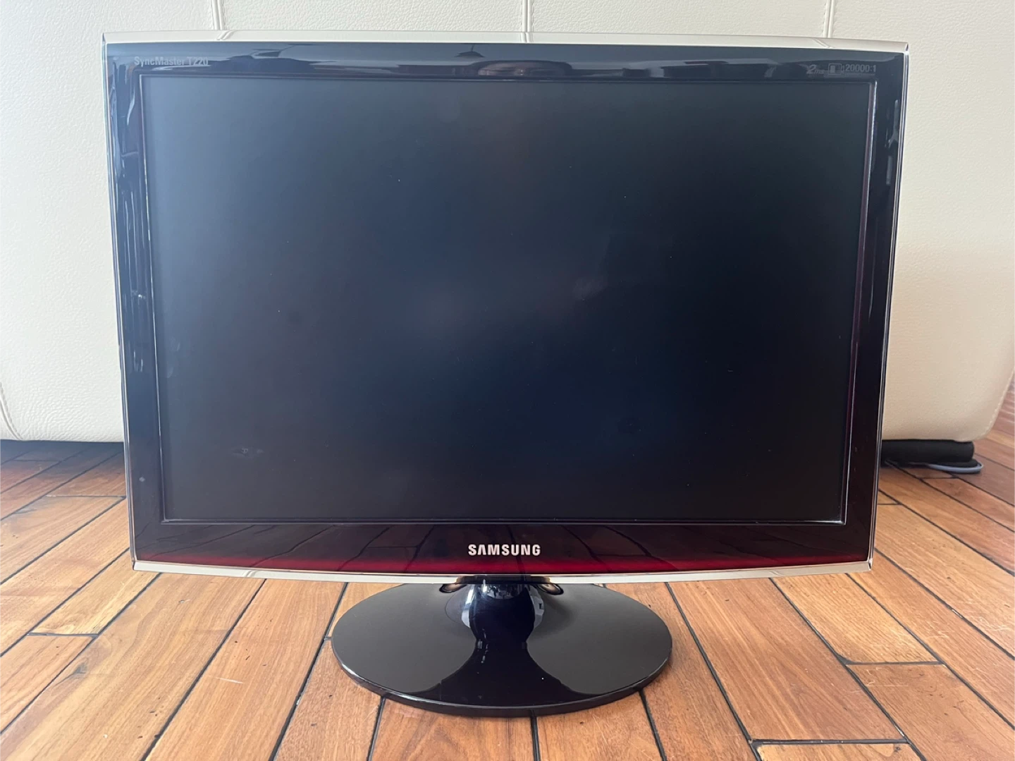 Samsung SyncMaster 720n LCD Monitor