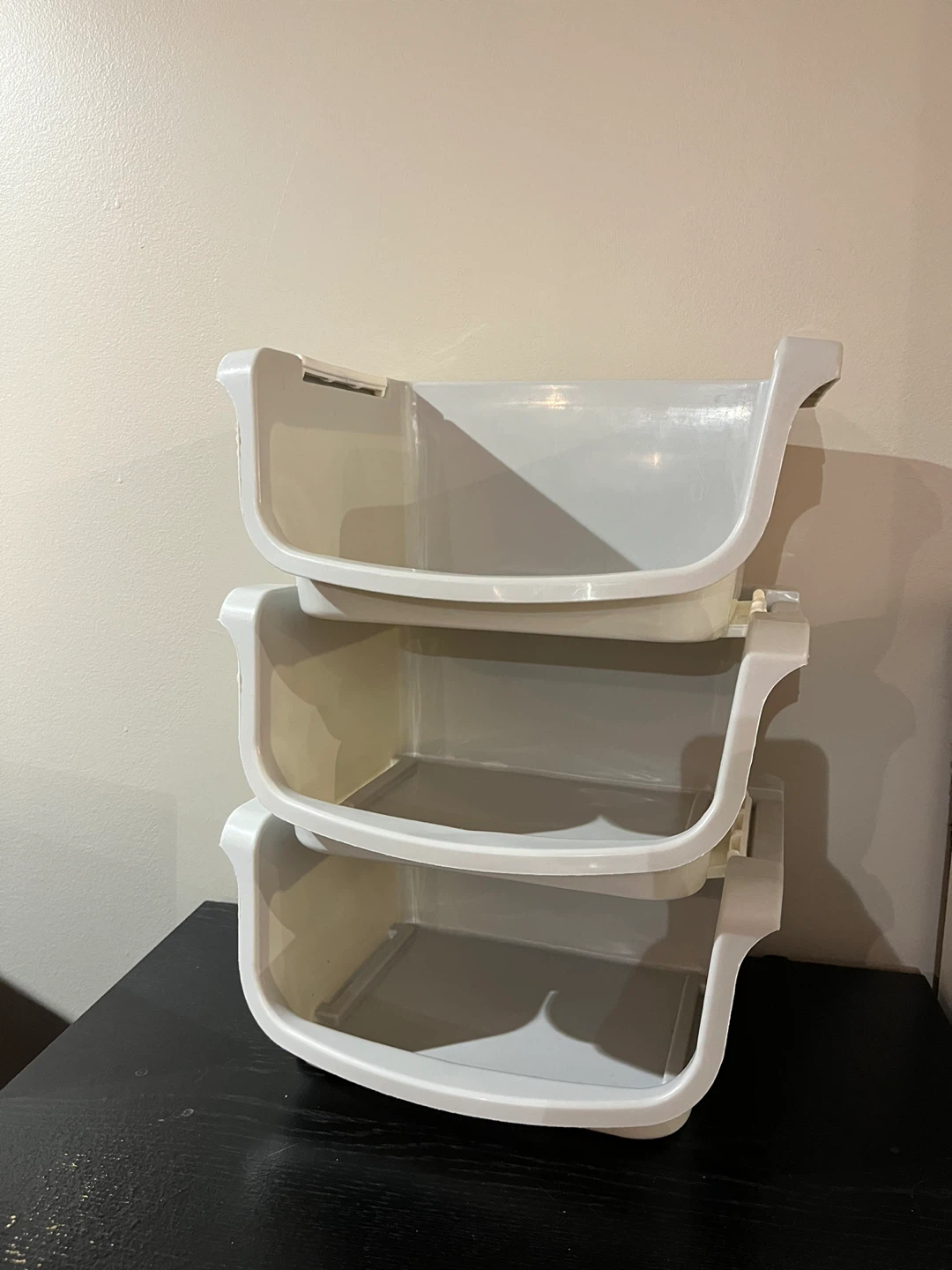 Stackable plastic bins
