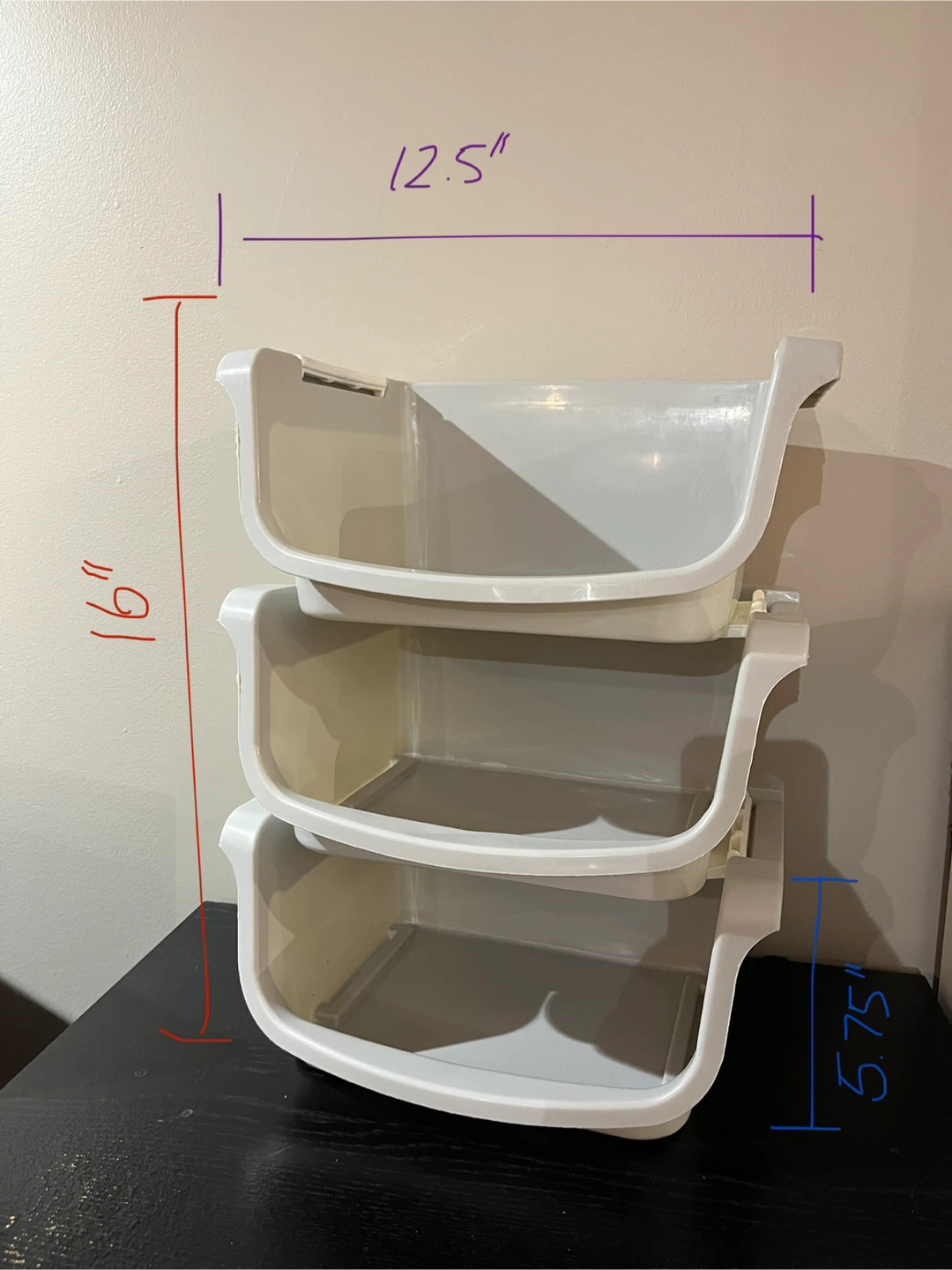Stackable plastic bins - photo 2
