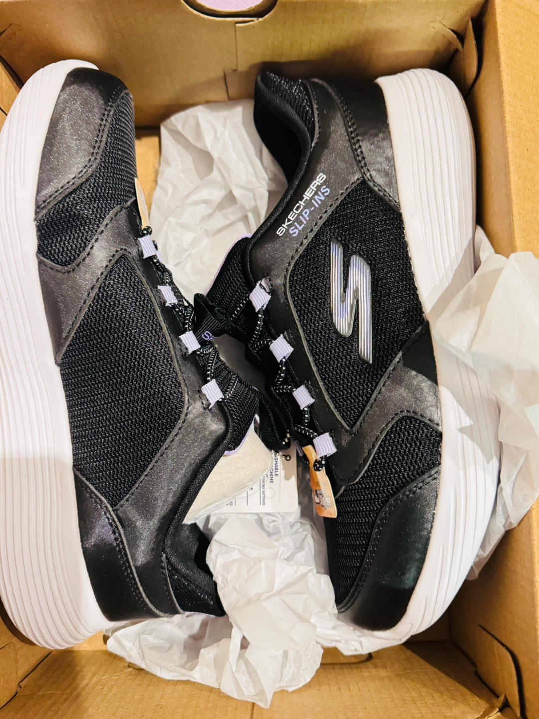 Skechers Hands Free Slip-ins - Size 4 Black
