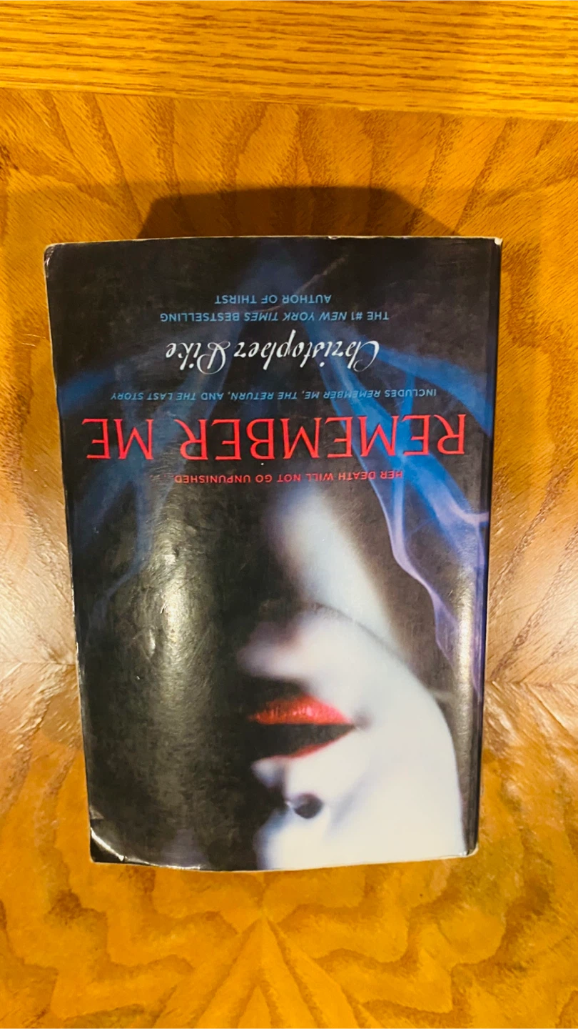 Lot of Paperback Books: Grey, Maze Runner, More! - photo 2