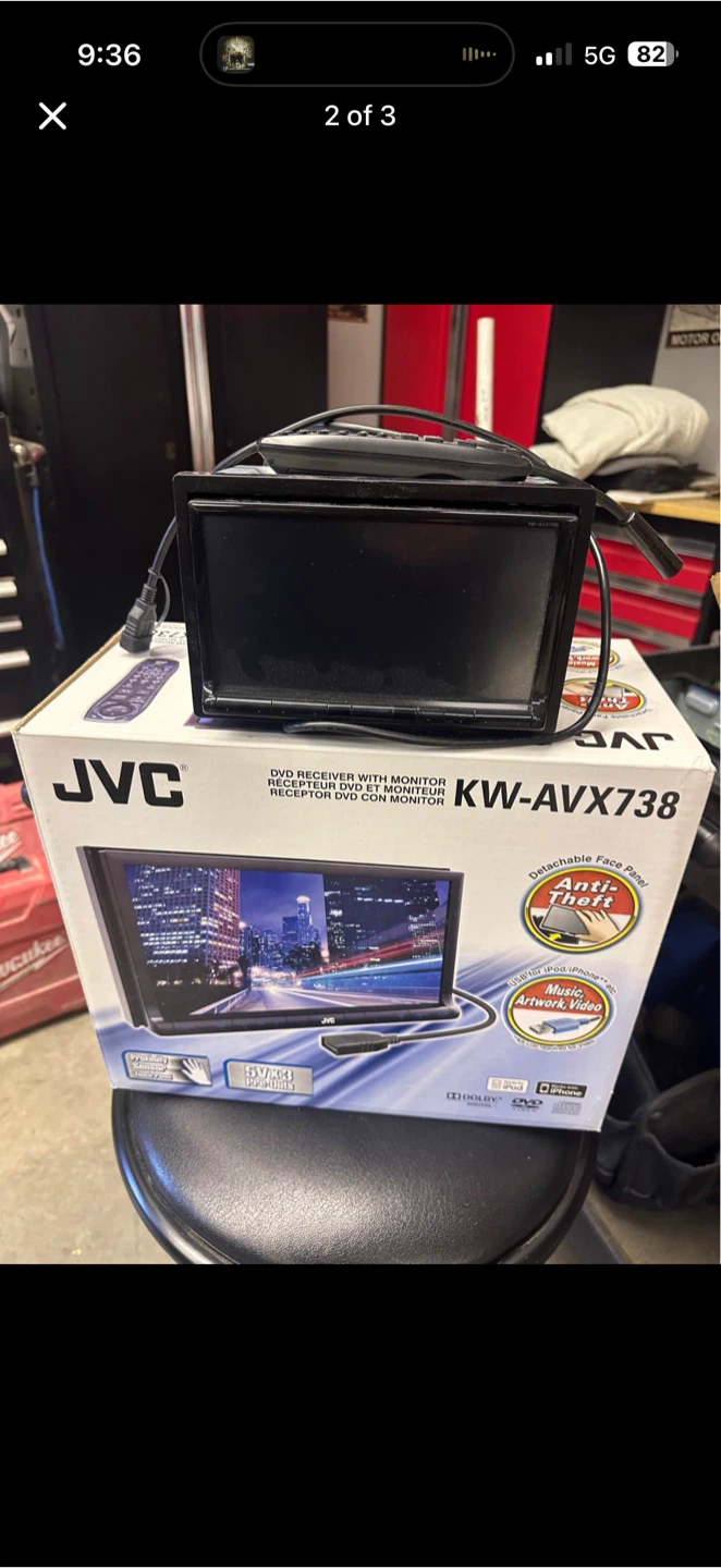 JVC KW-AVX738 DVD Receiver with Monitor