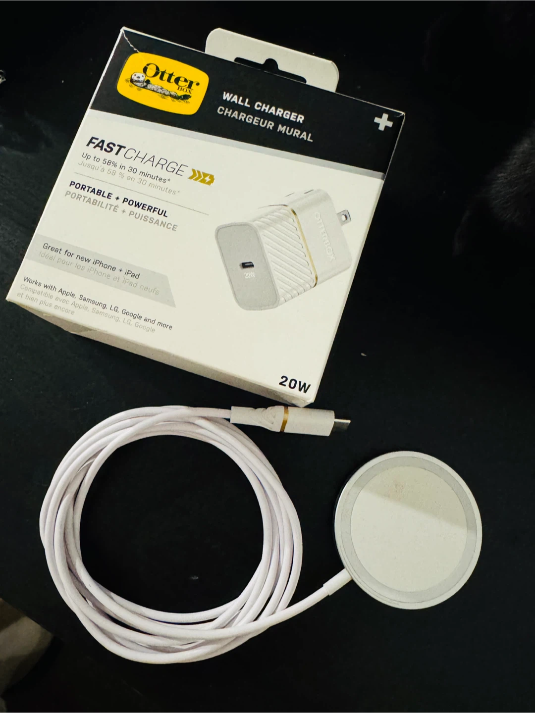 OtterBox 20W Wall Charger + MagSafe Pad - New - photo 2