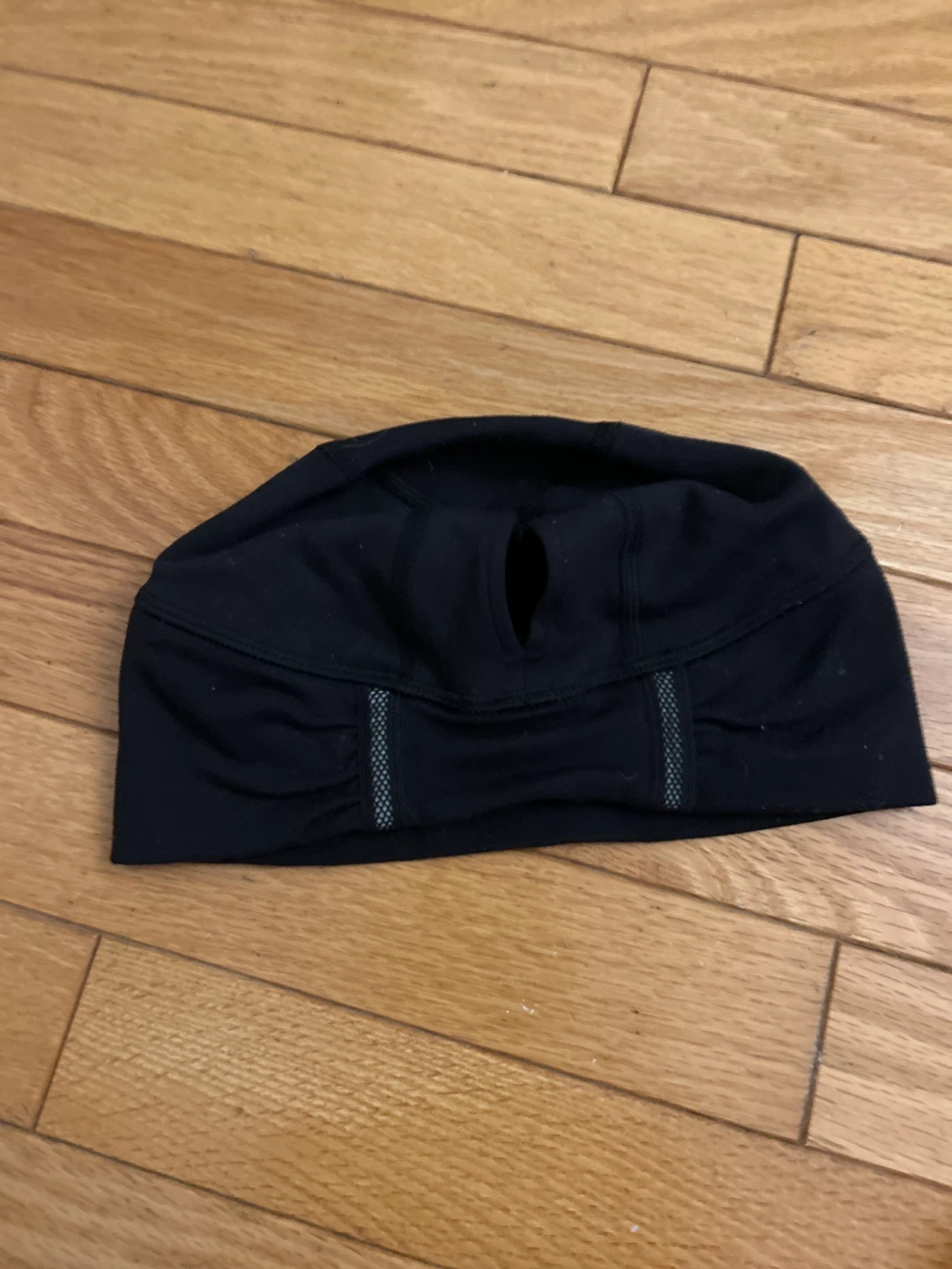 Lululemon Black Beanie - photo 2