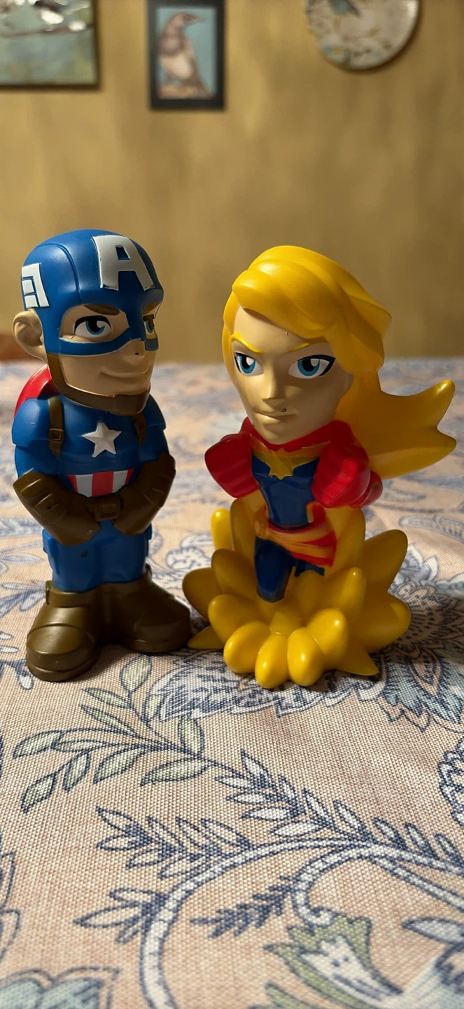 Disney Captain America & Captain Marvel junior bath toys