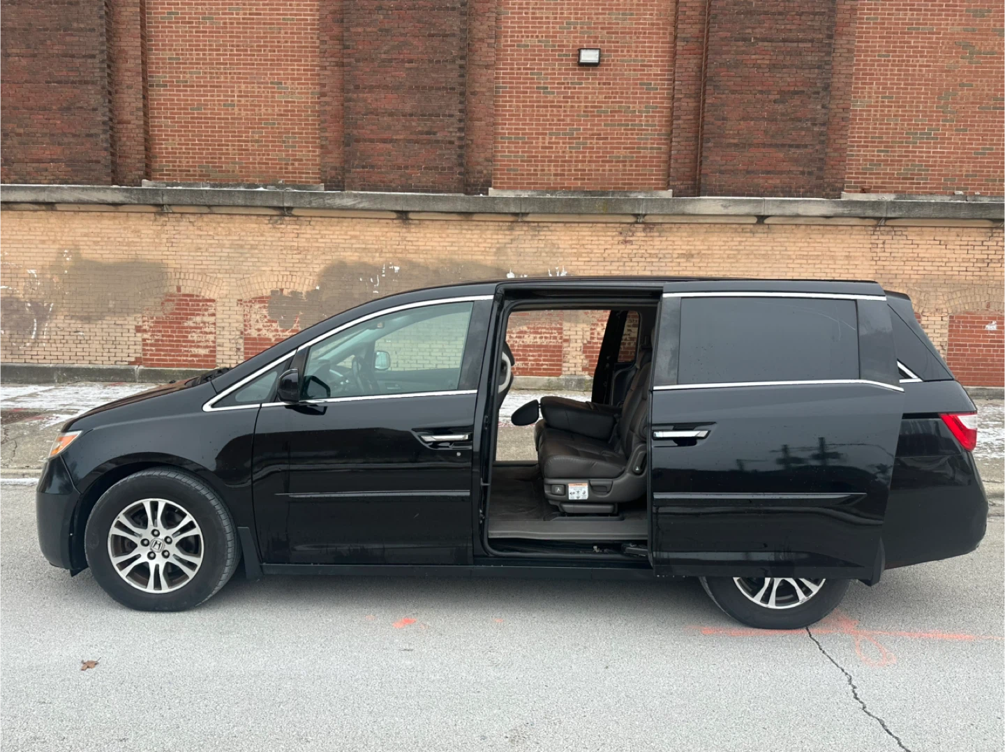 2013 Honda Odyssey Minivan - Black 97k - photo 5