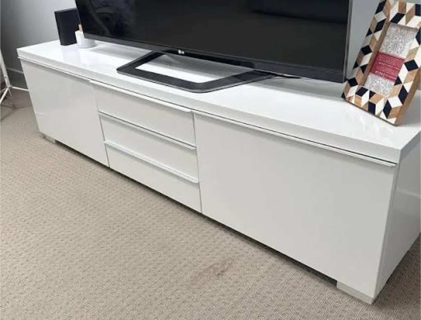 IKEA Besta Burs White TV Stand
