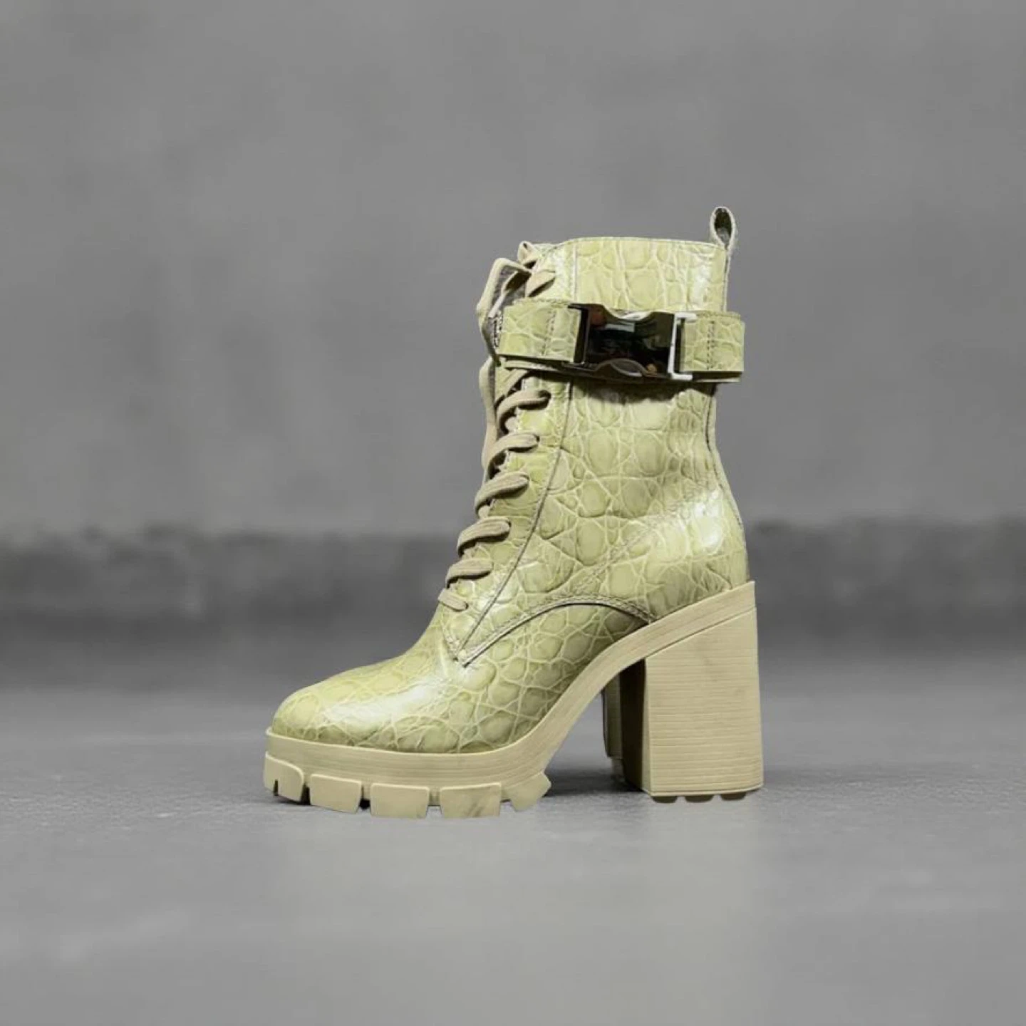 Crocodile Print Platform Heel Boots - photo 3