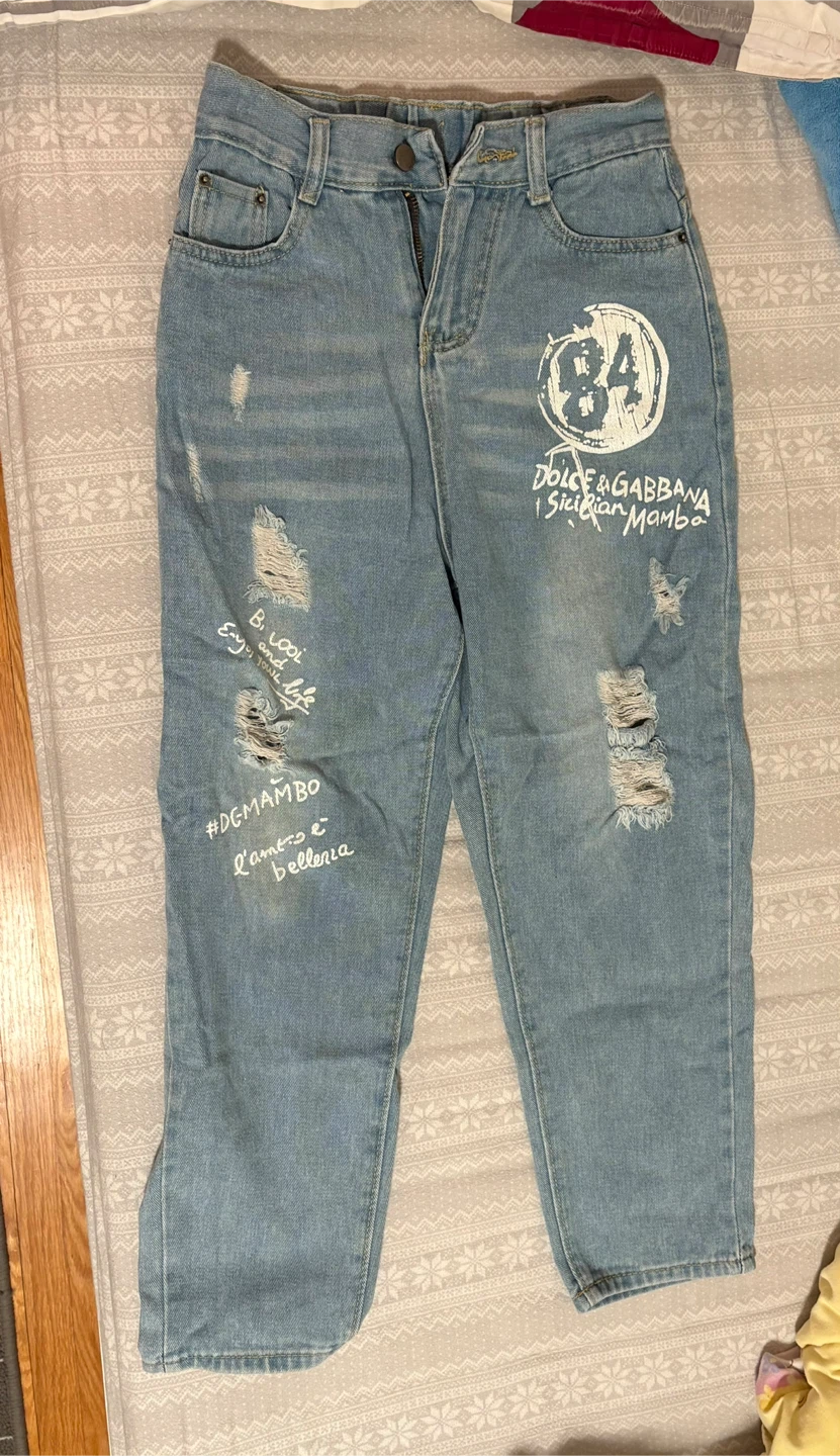 Stylish Ripped Ankle Jeans