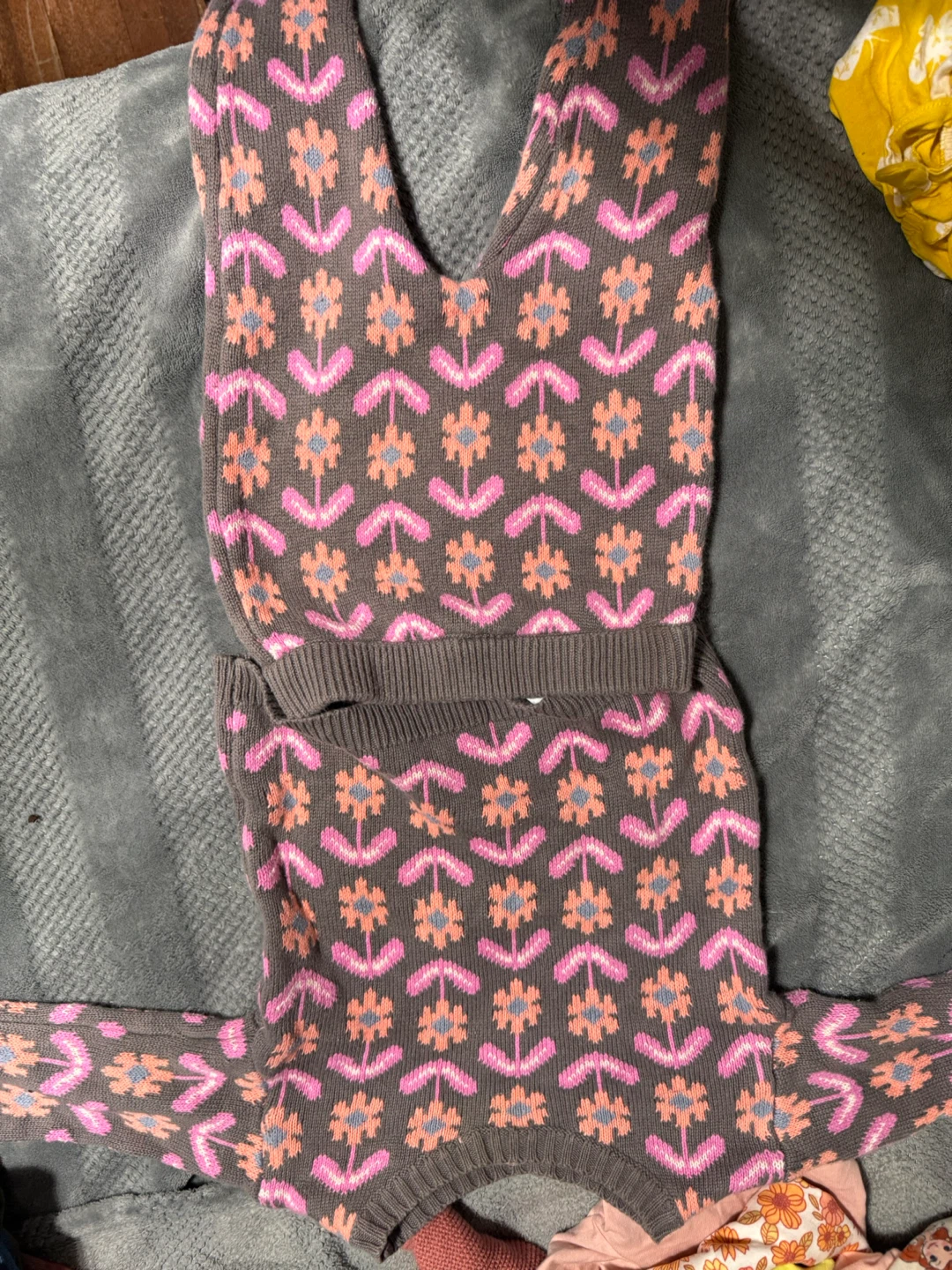 Mixed Kids Clothing Bundle - photo 3