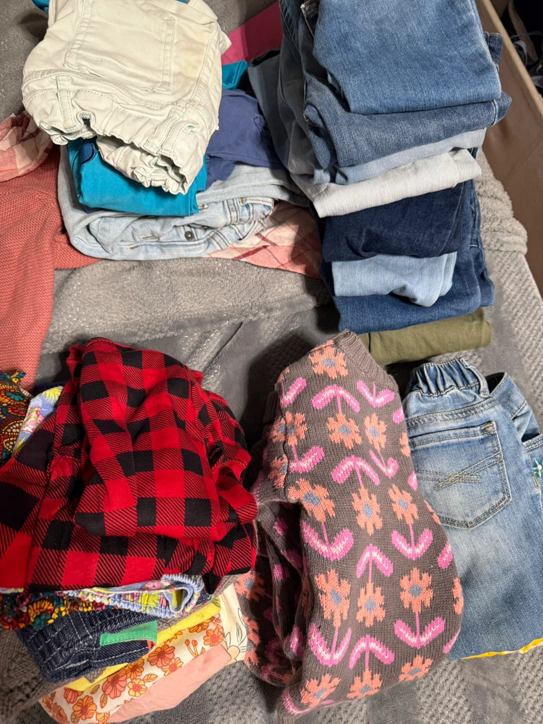 Mixed Kids Clothing Bundle - photo 2