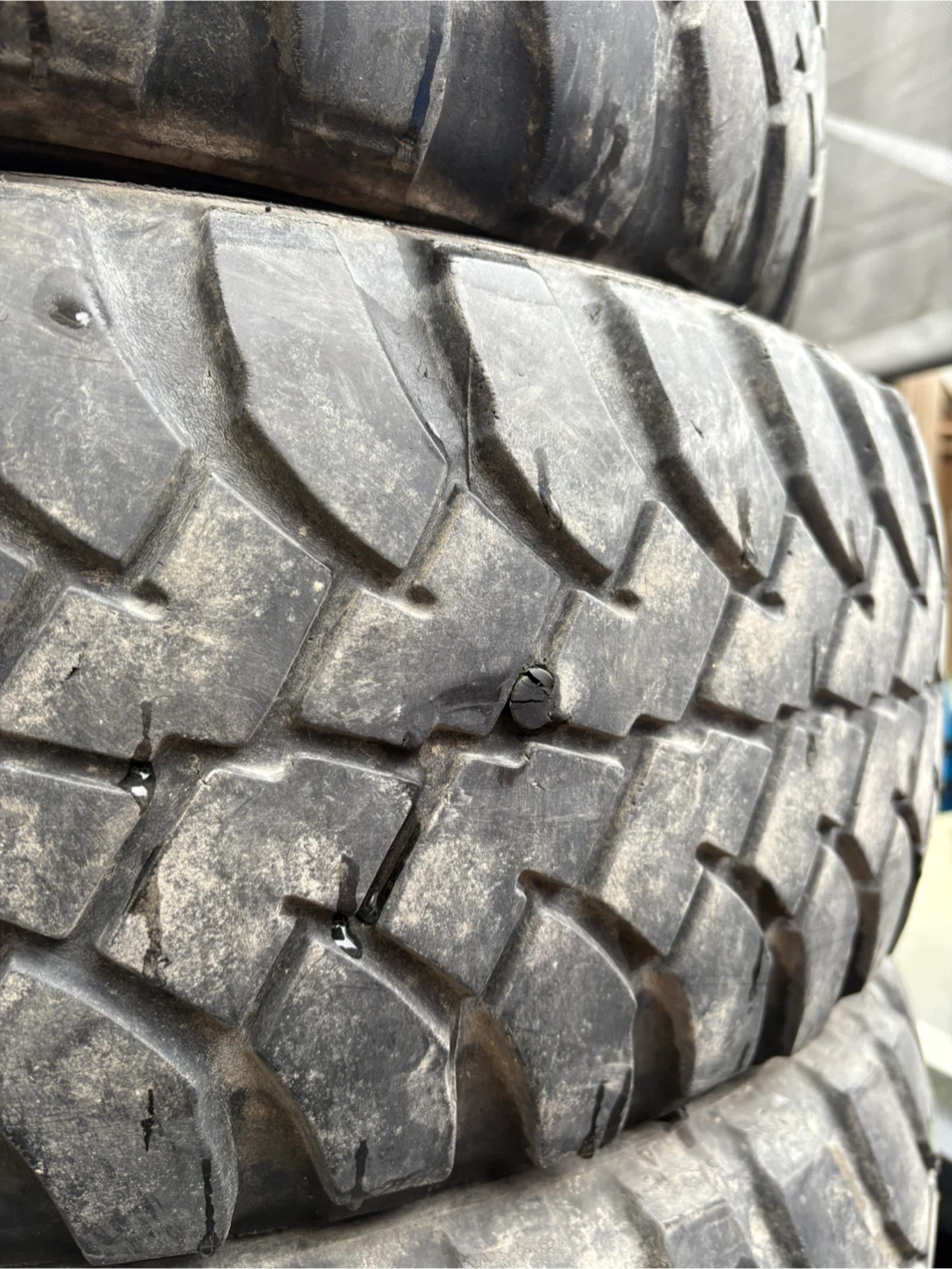 Bridgestone tires LT265/75R16 (set of 6) - photo 2