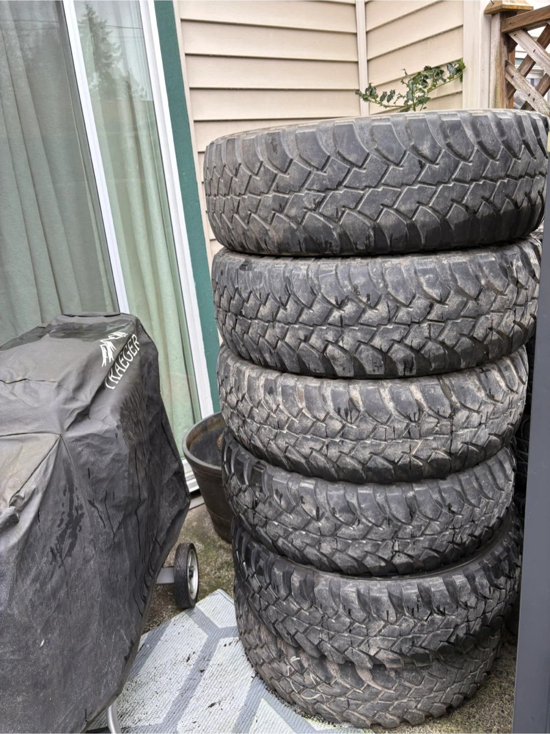 Bridgestone tires LT265/75R16 (set of 6) - photo 3