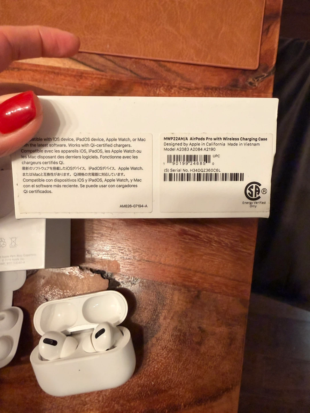 Apple AirPods Pro (1st generation)with Wireless Charging Case 🏆 - photo 2