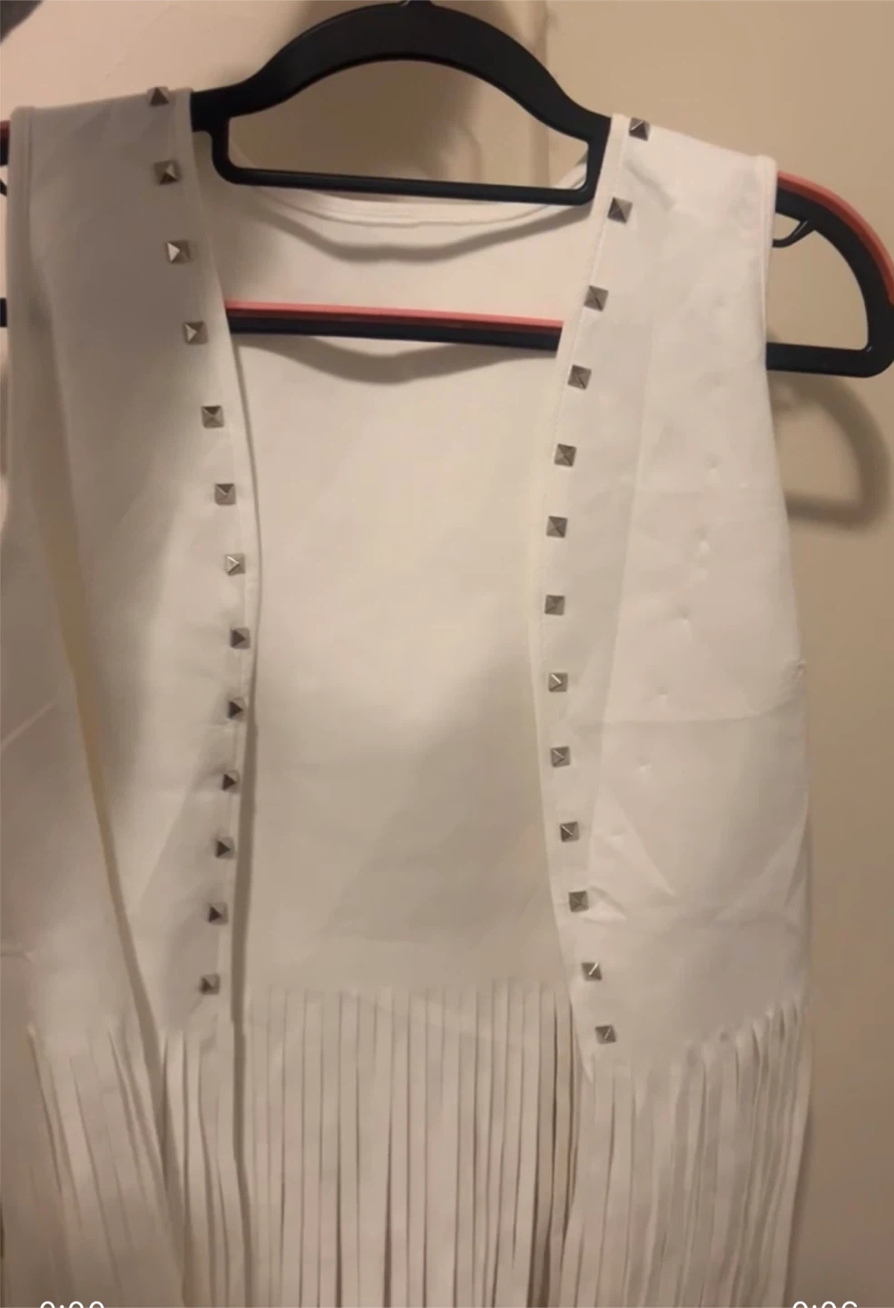 BRAND NEW White Fringe Vest with Studs - photo 3