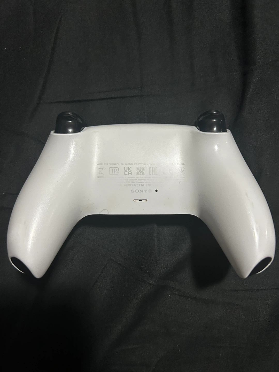 Sony PS5 DualSense Wireless Controller - White - photo 2