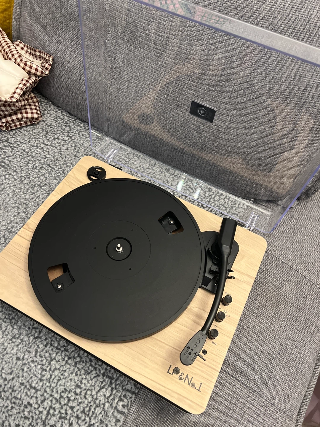 LP&No.1 Vinyl Record Player Turntable w/ Stereo Speakers