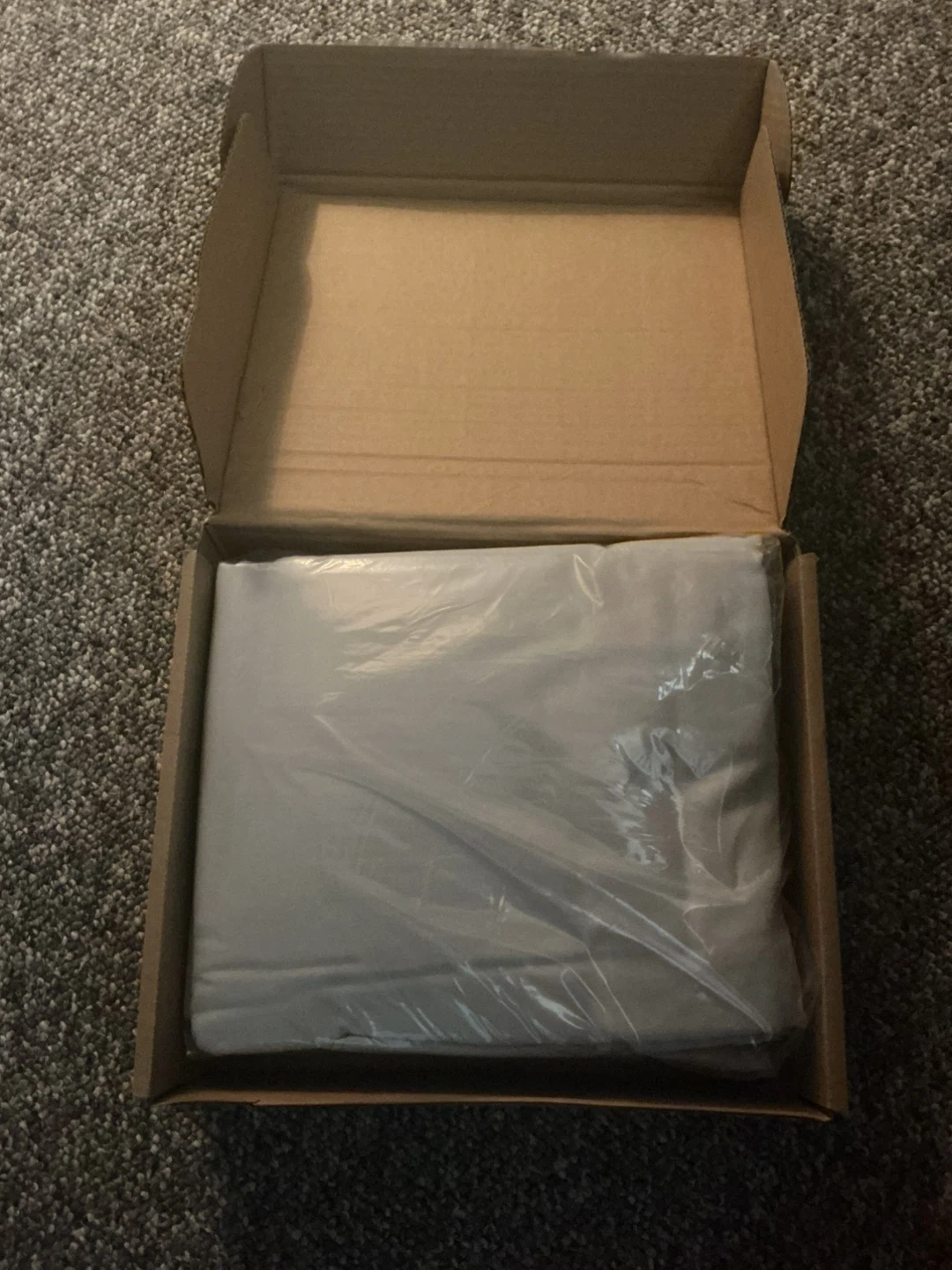 New Sheet Set in Box queen grey colour