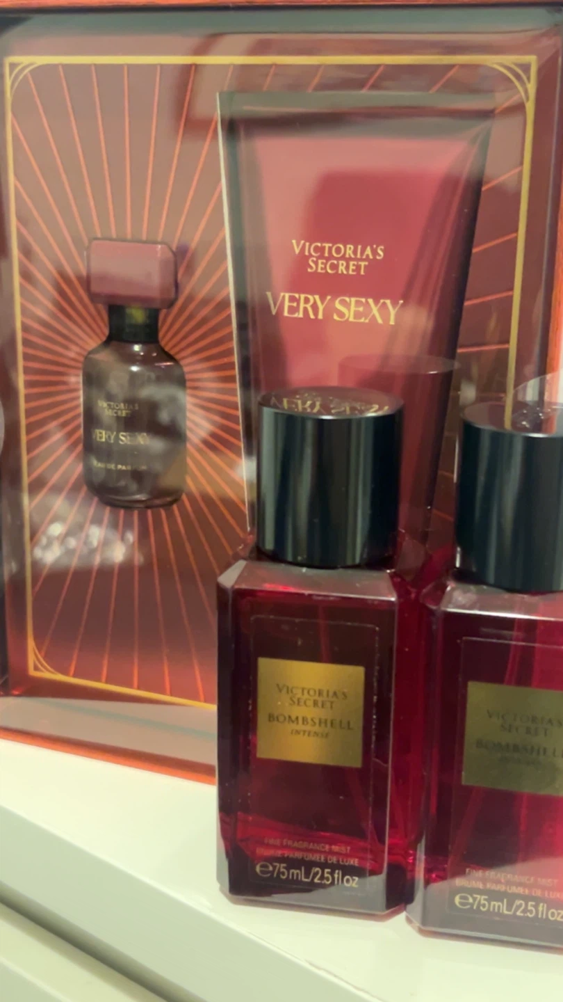 Victoria's Secret Bombshell Intense mini fragrance