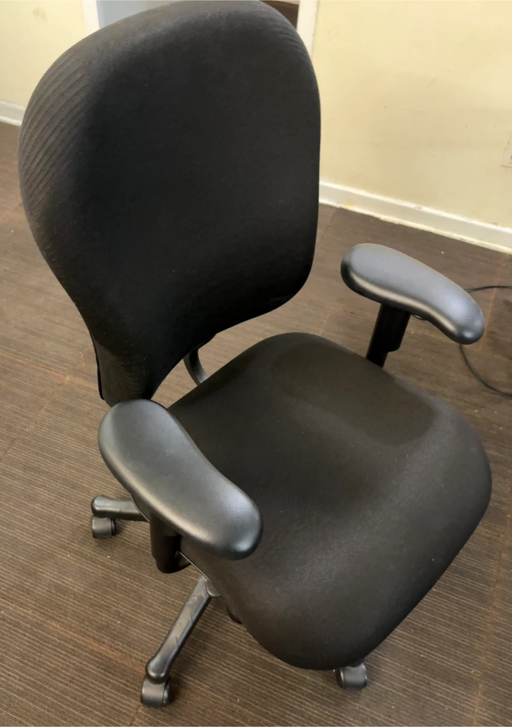 Black Padded Office/Computer Chair