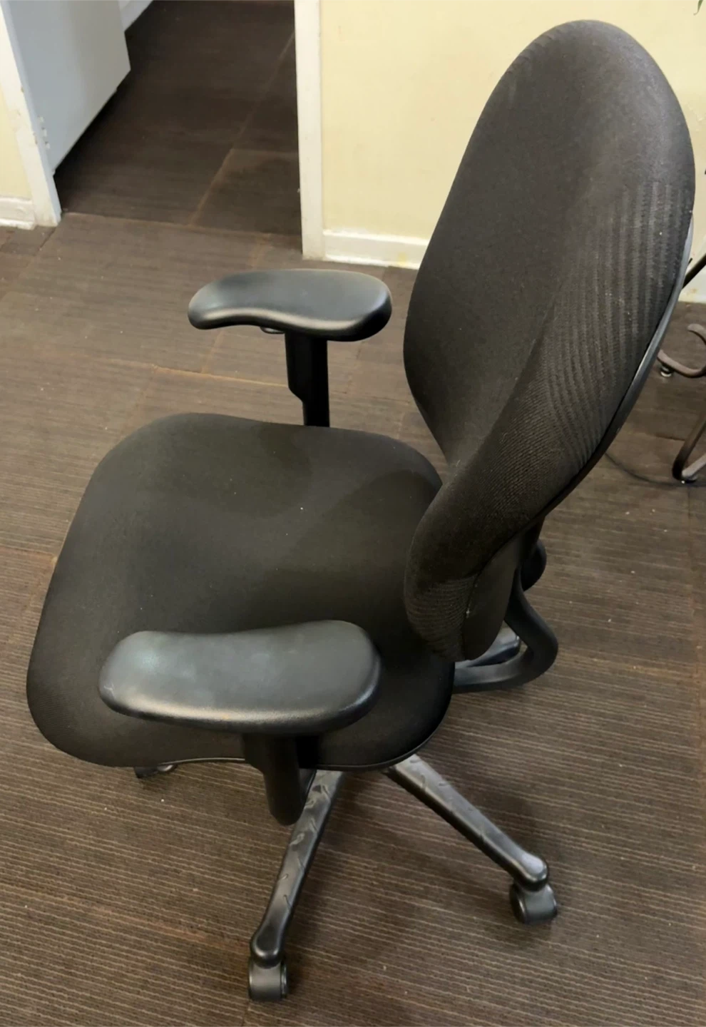 Black Padded Office/Computer Chair - photo 2