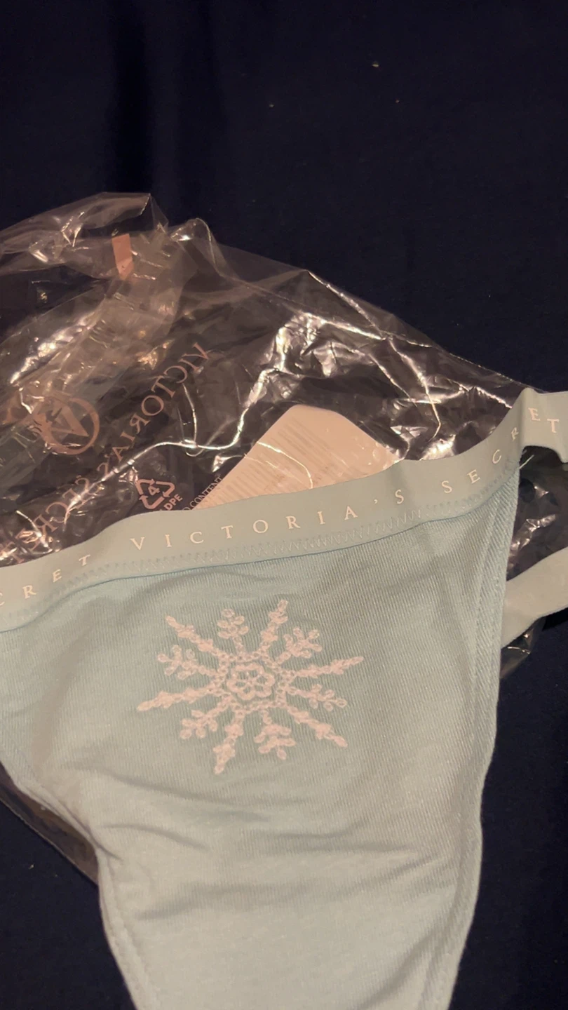 Victoria's Secret Canal Blue Snowflake V-String Panty - S - photo 3