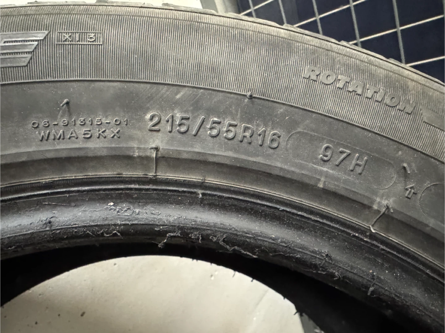 Michelin 215/55R16 Winter Tire Set - photo 3