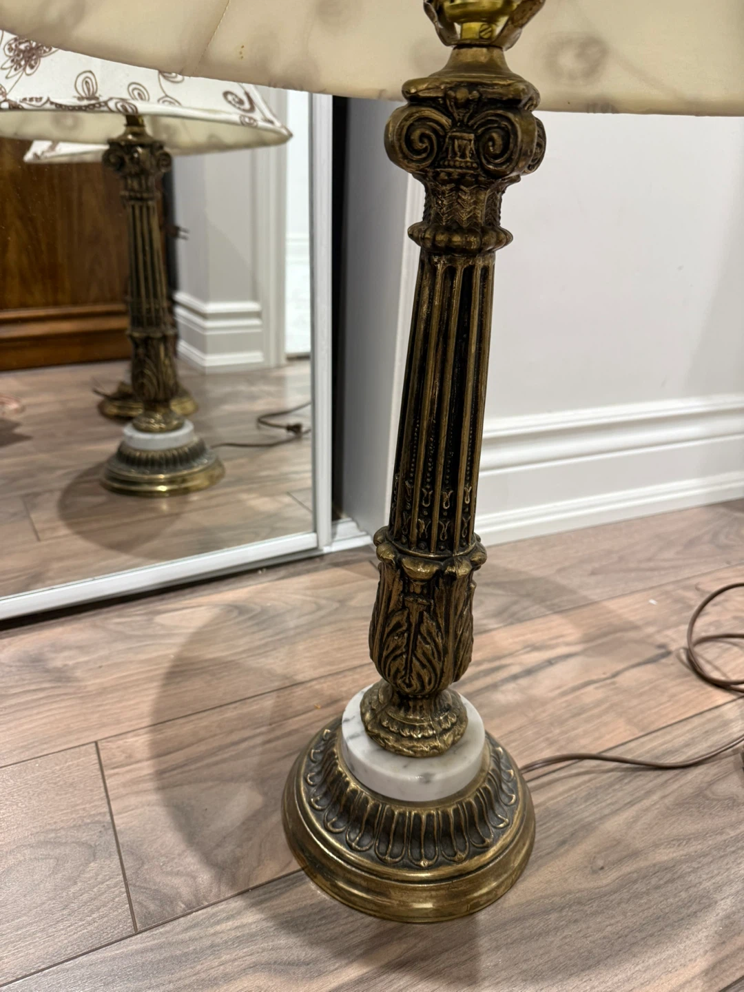 Pair of elegant antique Table Lamps Marble and bronze - photo 3