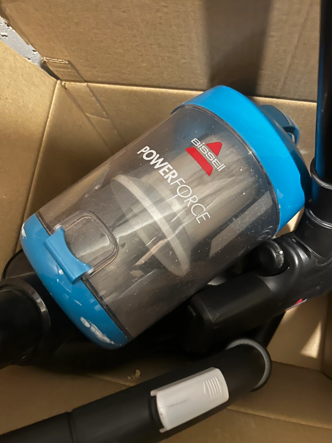 Bissell PowerForce Compact Vacuum - photo 2
