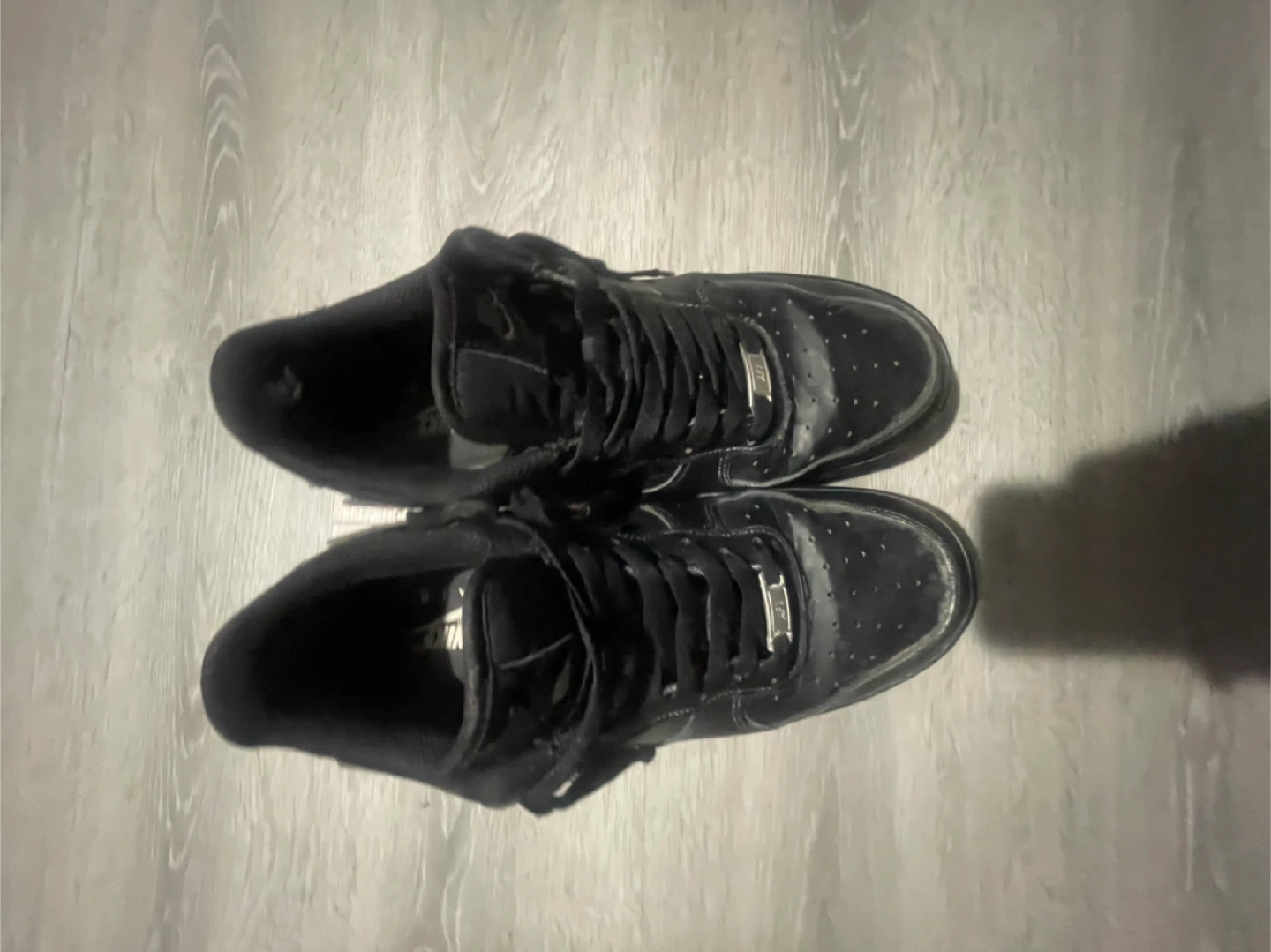 Nike Air Force 1 Black & Gold