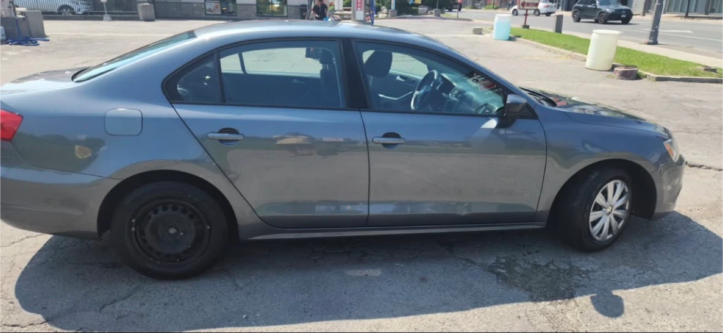 Car - photo 3
