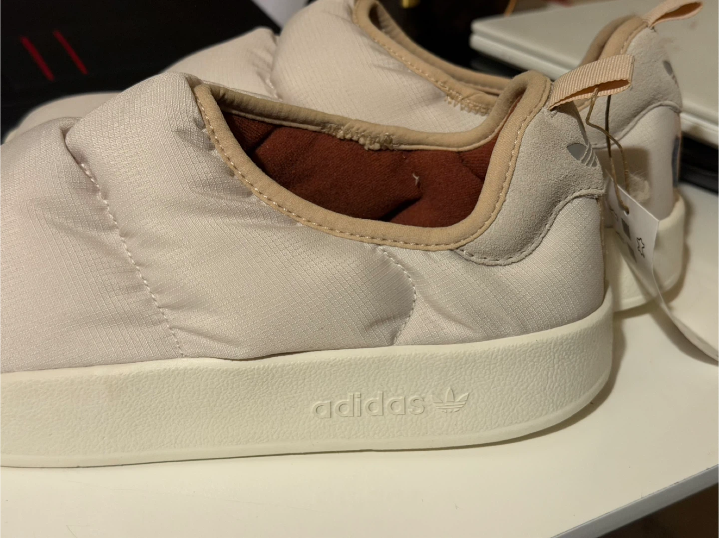 Adidas Puffylette Mules Size 9 US - photo 5