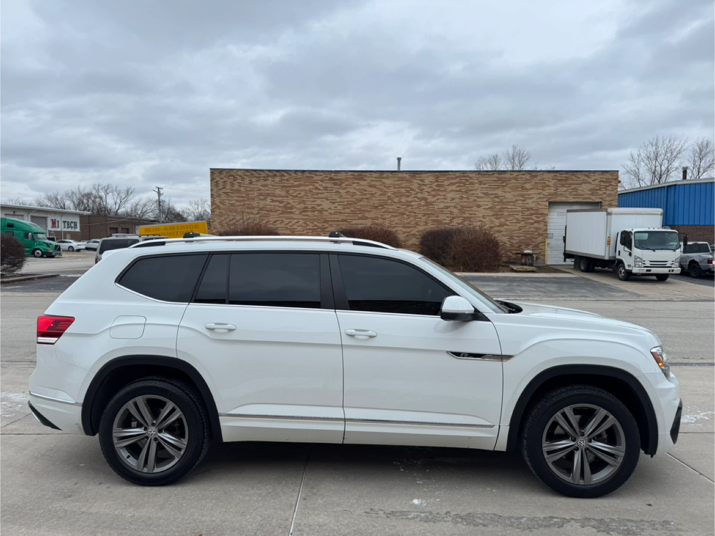 2019 VOLKSWAGEN ATLAS V6 SEL R-LINE 4MOTION - photo 2