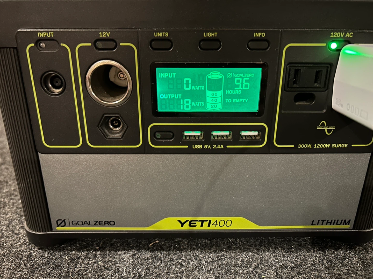 Goal Zero Yeti 400  & Boulder 100 Solar Panel - photo 4
