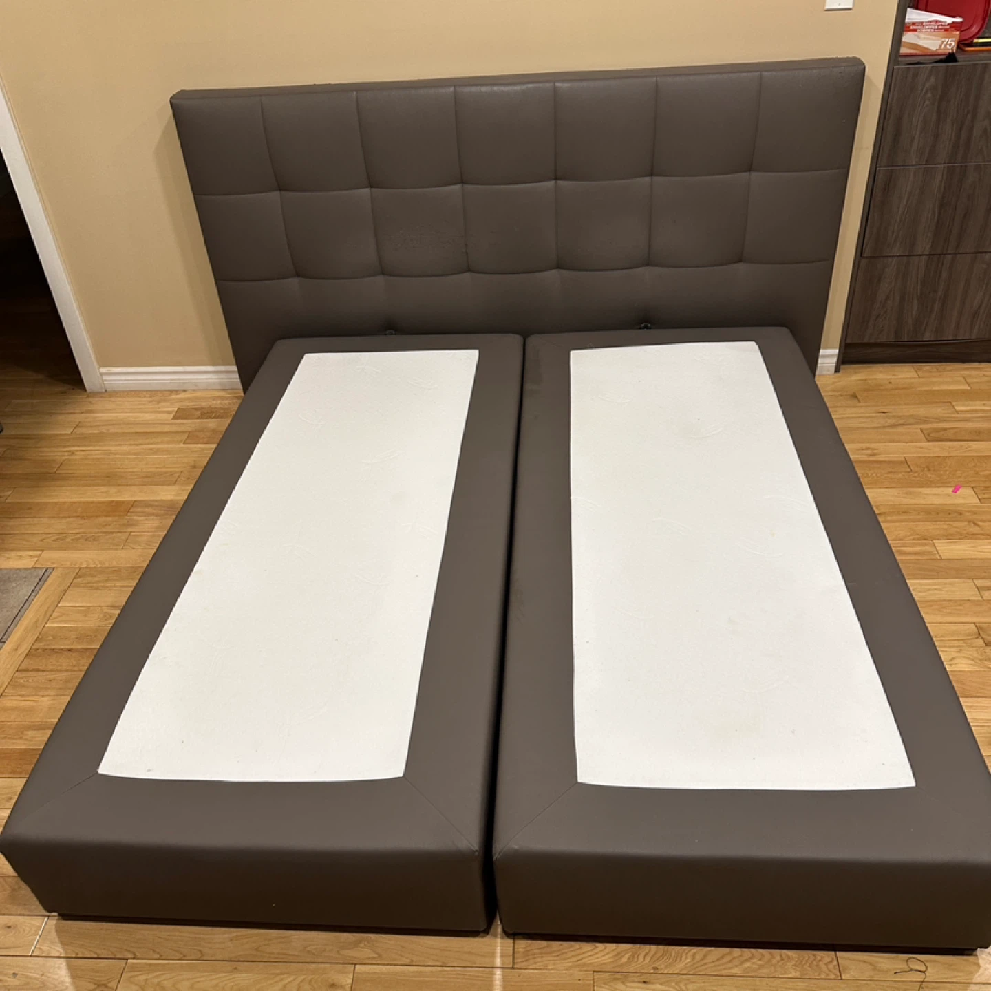 Grey European Queen Faux Leather Platform Bed (CAN DELIVER)