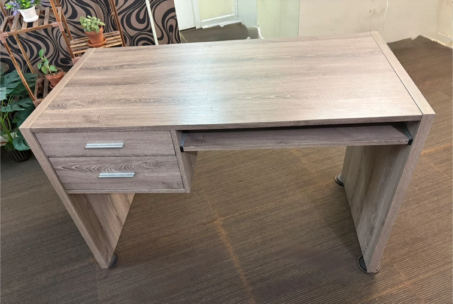 Wood Grain Desk with Drawers