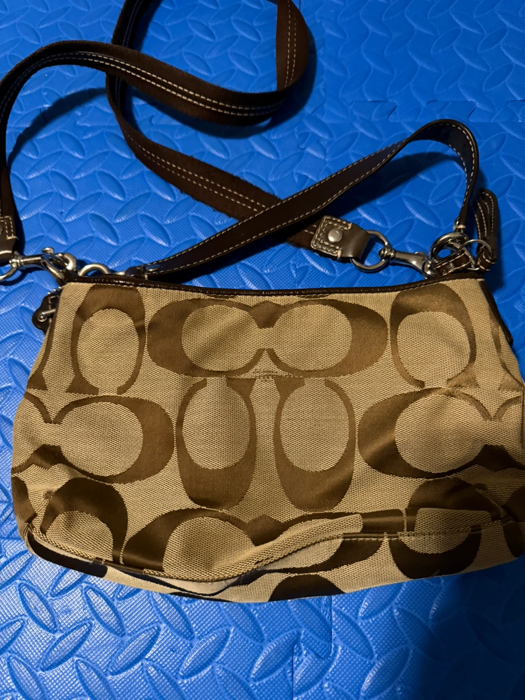 Coach Signature Canvas Crossbody Bag - photo 2