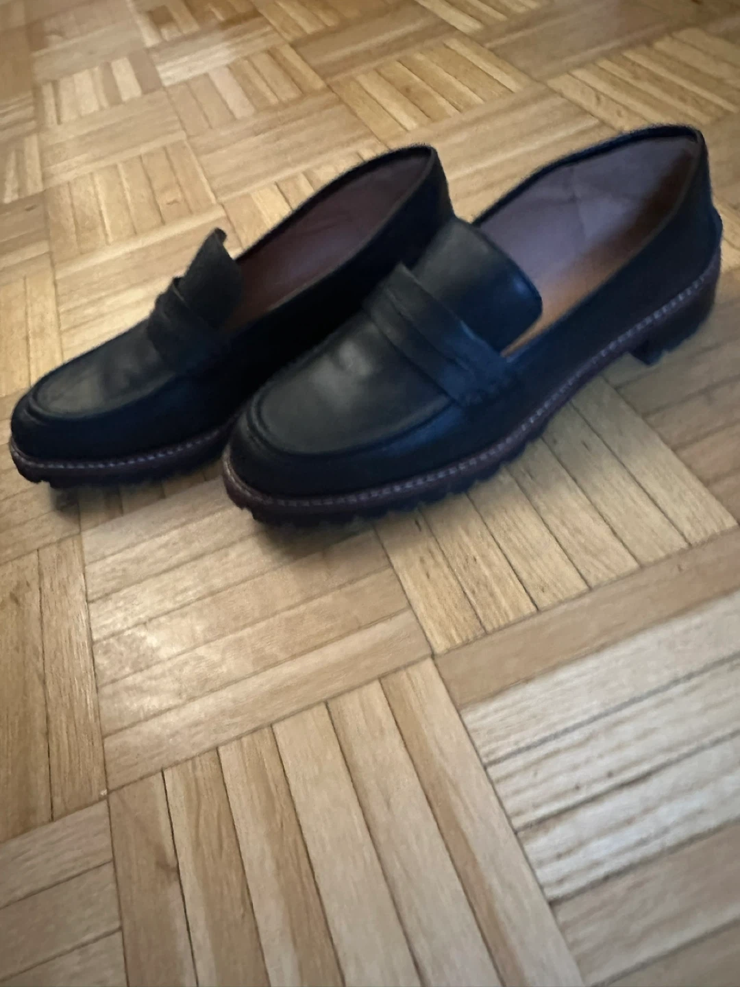 🥕Madewell Black Leather Loafers Size 8.5